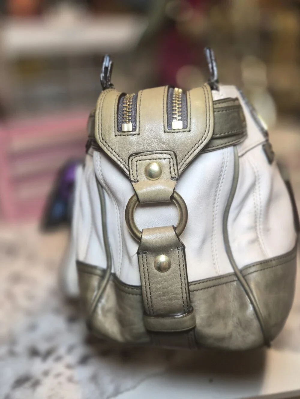 Coach Spectator Shoulder Bag White Beige Leather Gold Turnlock GUC